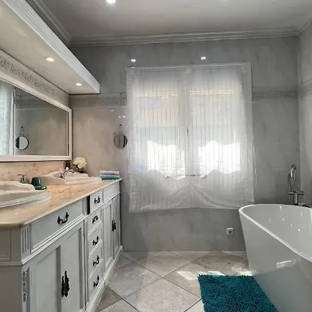 Apartament Espectacular Bajo Lirio *