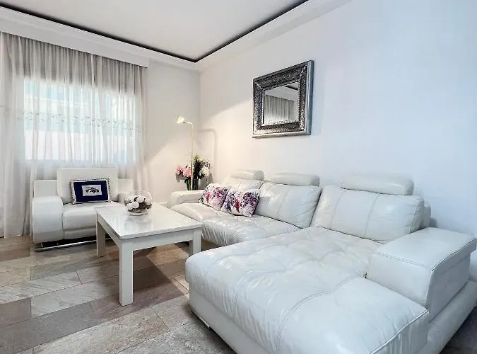 Espectacular Bajo Lirio 아파트 칼페